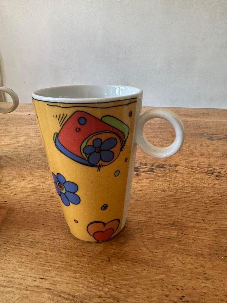 Bekers met leuk design, Ophalen, Zo goed als nieuw, Overige stijlen, Kop(pen) en/of Schotel(s)