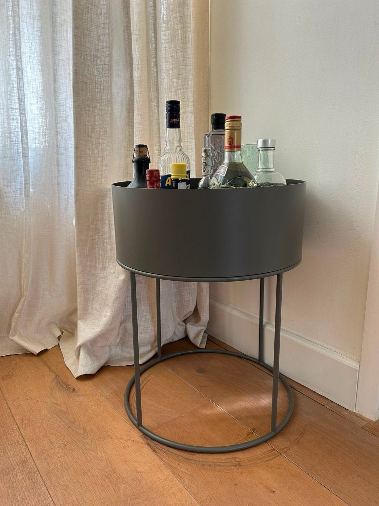 Ferm Living Plant Box Round – taupe plantenbak – Ø40 cm, Ophalen, Rond, Zo goed als nieuw, Metaal