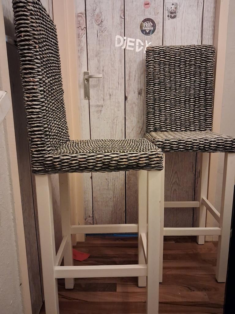 Zgan rotan barstoelen 2 stuks, Met voetsteun, 60 tot 90 cm, Ophalen of Verzenden, Zo goed als nieuw