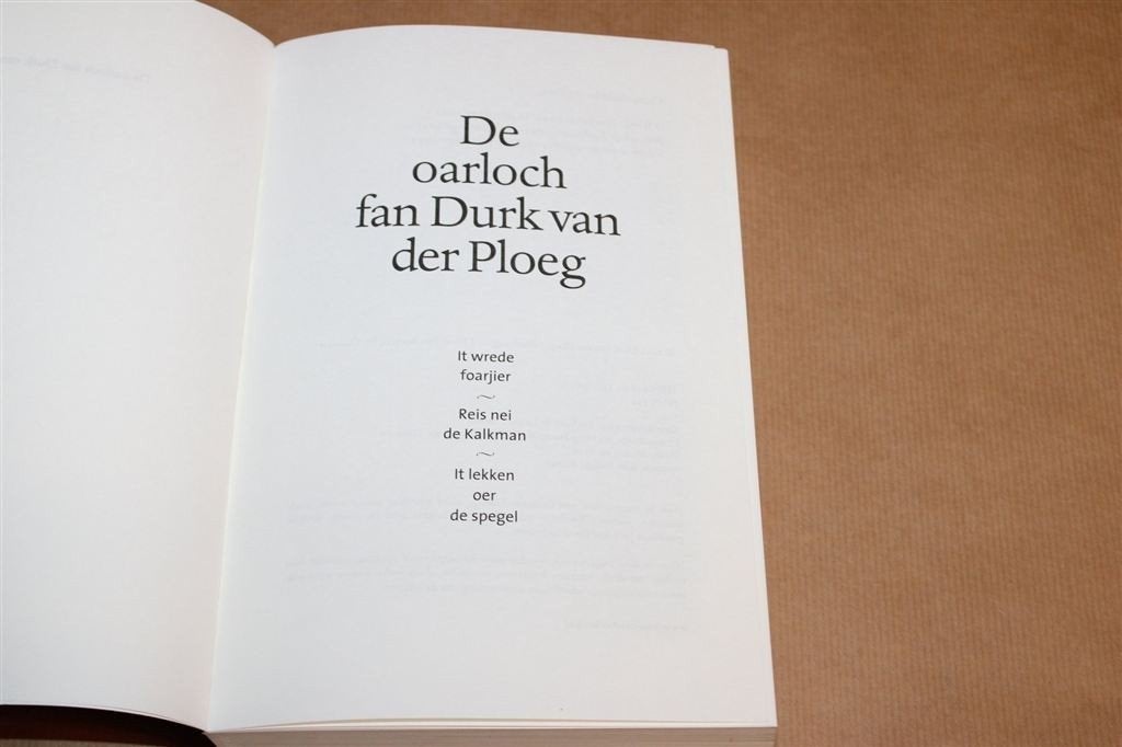 Oarloch fan Durk van der Ploeg — Oorlogsverhalen, Fries, Ophalen of Verzenden, Gelezen