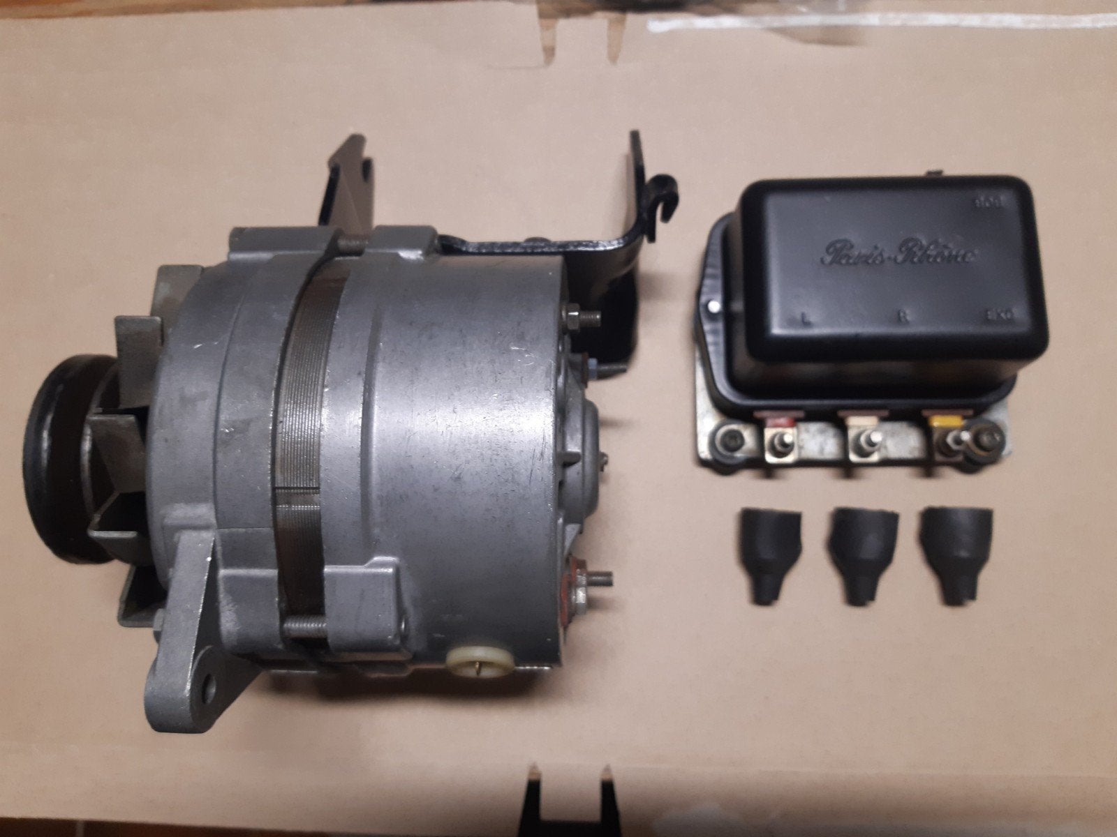 Dynamo Citroën DS met afgestemde Spanningsregelaar, Ophalen of Verzenden, Citroën