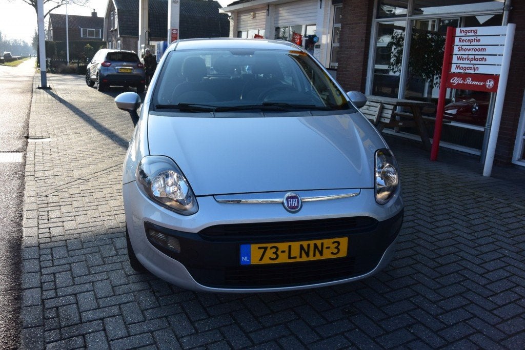 Fiat PUNTO 1.4 Dynamic AUTOMAAT, Euro 5, 4 cilinders, Met garantie (alle), 400 kg