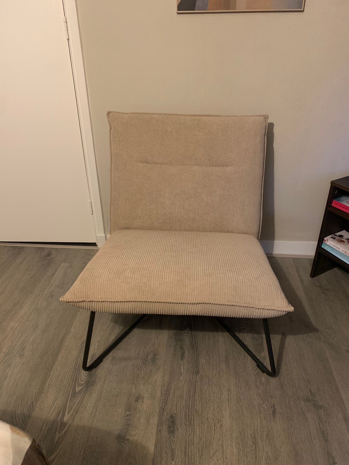 Beige moderne fauteuil met zwart onderstel, Ophalen, Zo goed als nieuw, Overige kleuren, Eén