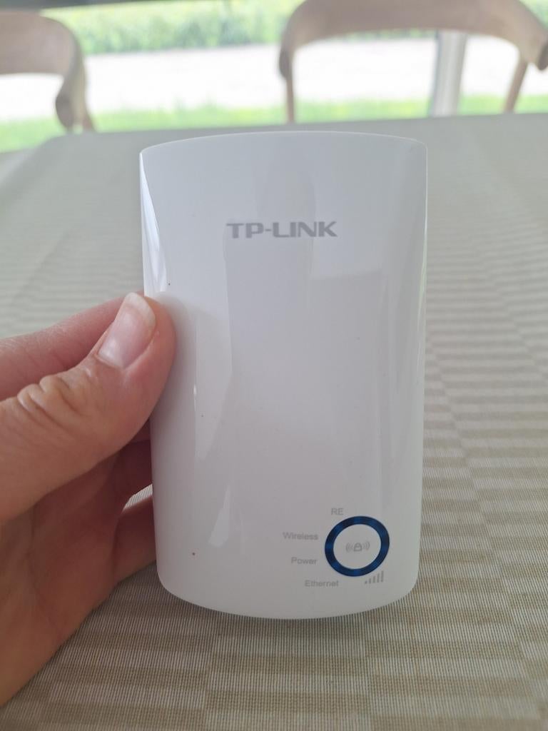 TP-Link 300Mbps Universele Wi-Fi Range Extender, Computers en Software, WiFi-versterkers, Zo goed als nieuw, Ophalen of Verzenden
