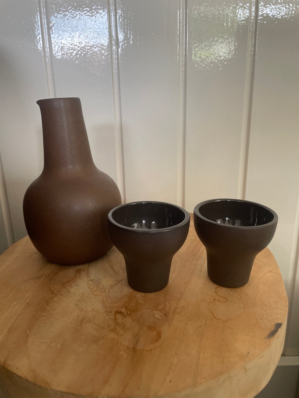 Vintage Aardewerk Karaf met Twee Bekers, Ophalen of Verzenden