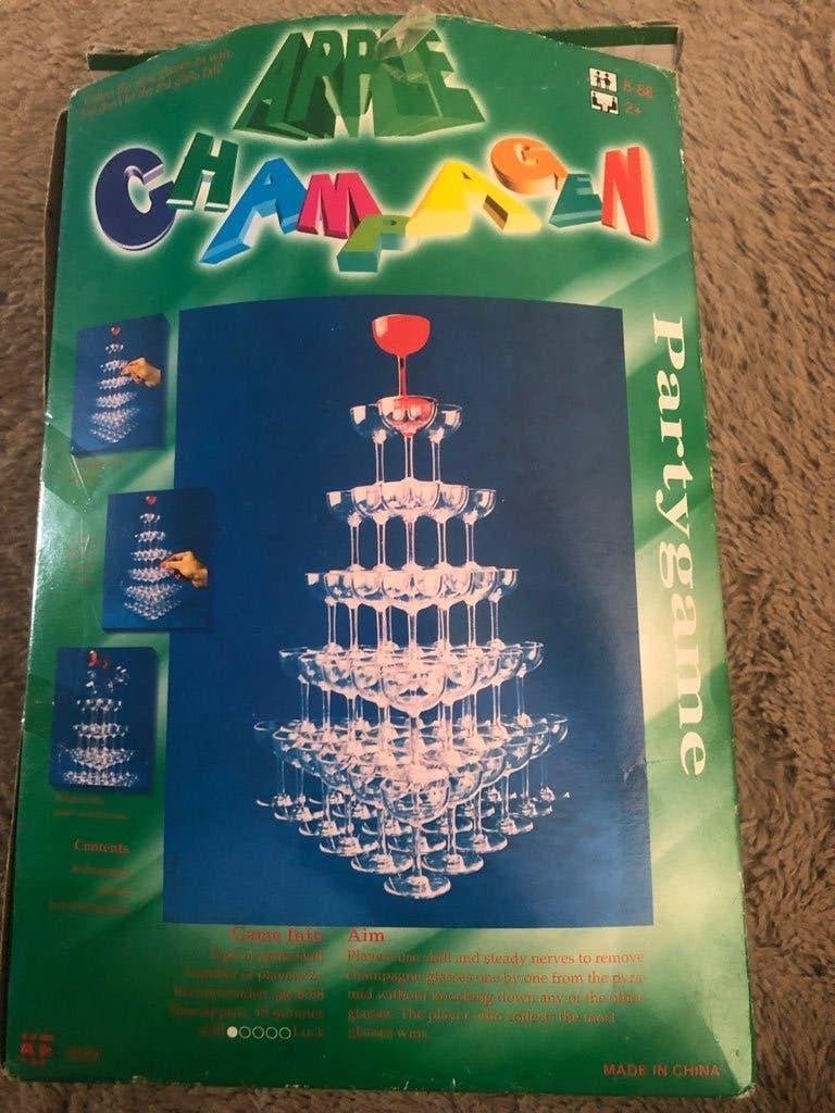 Champagne Apple Partygame, Ophalen of Verzenden, Gebruikt