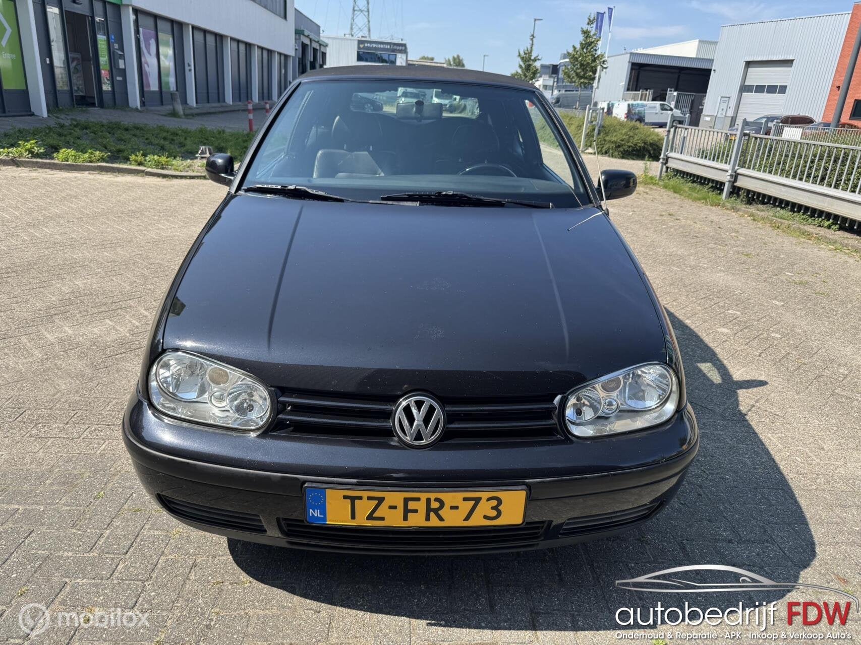 Volkswagen Golf Cabrio 1.8/LEER BEKLED/LM VELGEN/NAP/, Gebruikt, 4 cilinders, Cabriolet, 4 stoelen