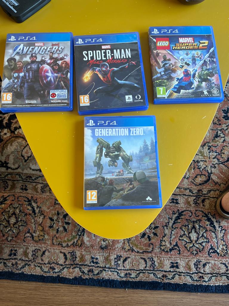 PS4 Spellen: Marvel Avengers, Spider-Man, Lego Marvel Super, Spelcomputers en Games, Games | Sony PlayStation 4, Zo goed als nieuw