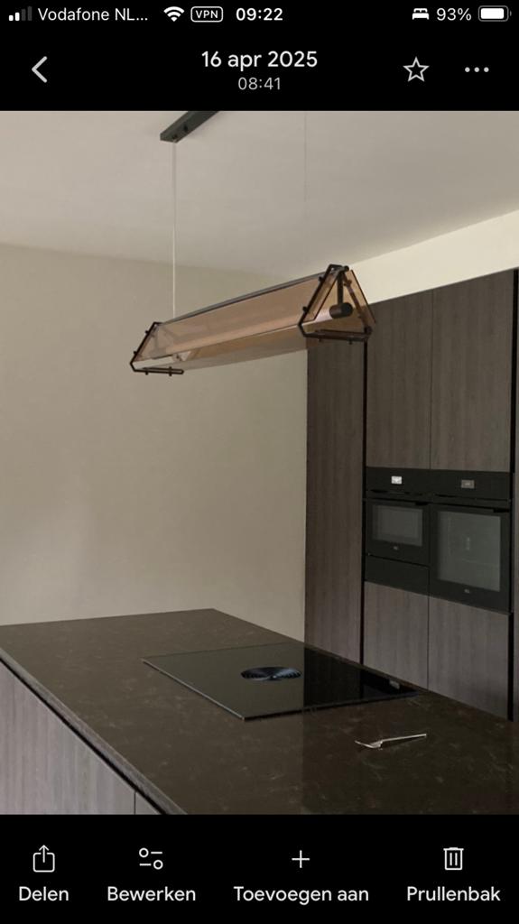 Design hanglamp amber glas met zwart, Huis en Inrichting, Lampen | Hanglampen, Ophalen, Zo goed als nieuw, Glas, Minder dan 50 cm