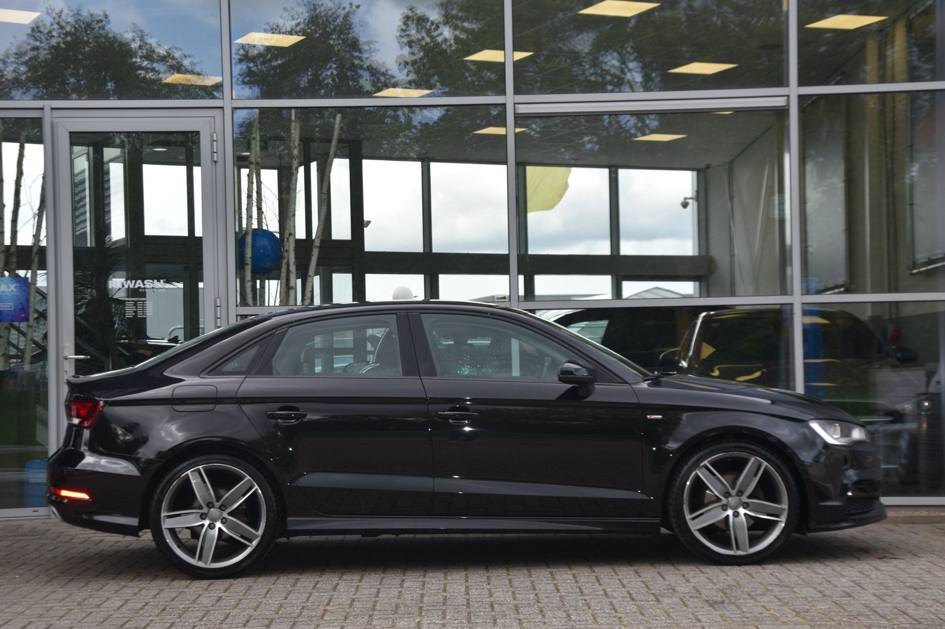Audi A3 Limousine 1.4 TFSI CoD S-Line Automaat | Navi | Stoe, Auto's, Audi, Stof, Gebruikt, 4 cilinders, 150 pk