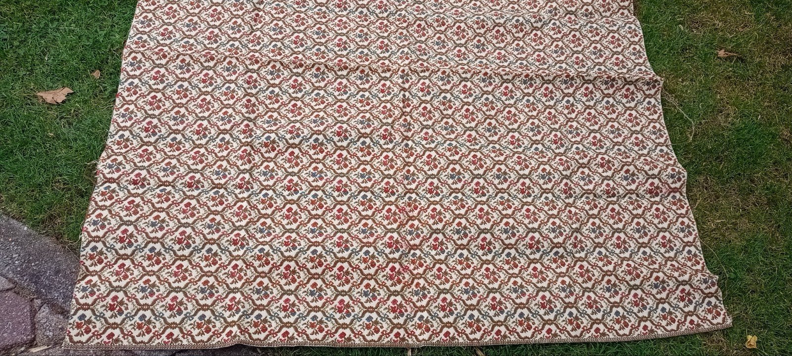 Decoratieve stof 125x125 cm - verkleurd, maar nog bruikbaar, Huis en Inrichting, Gebruikt, Vierkant, Ophalen of Verzenden, Rood