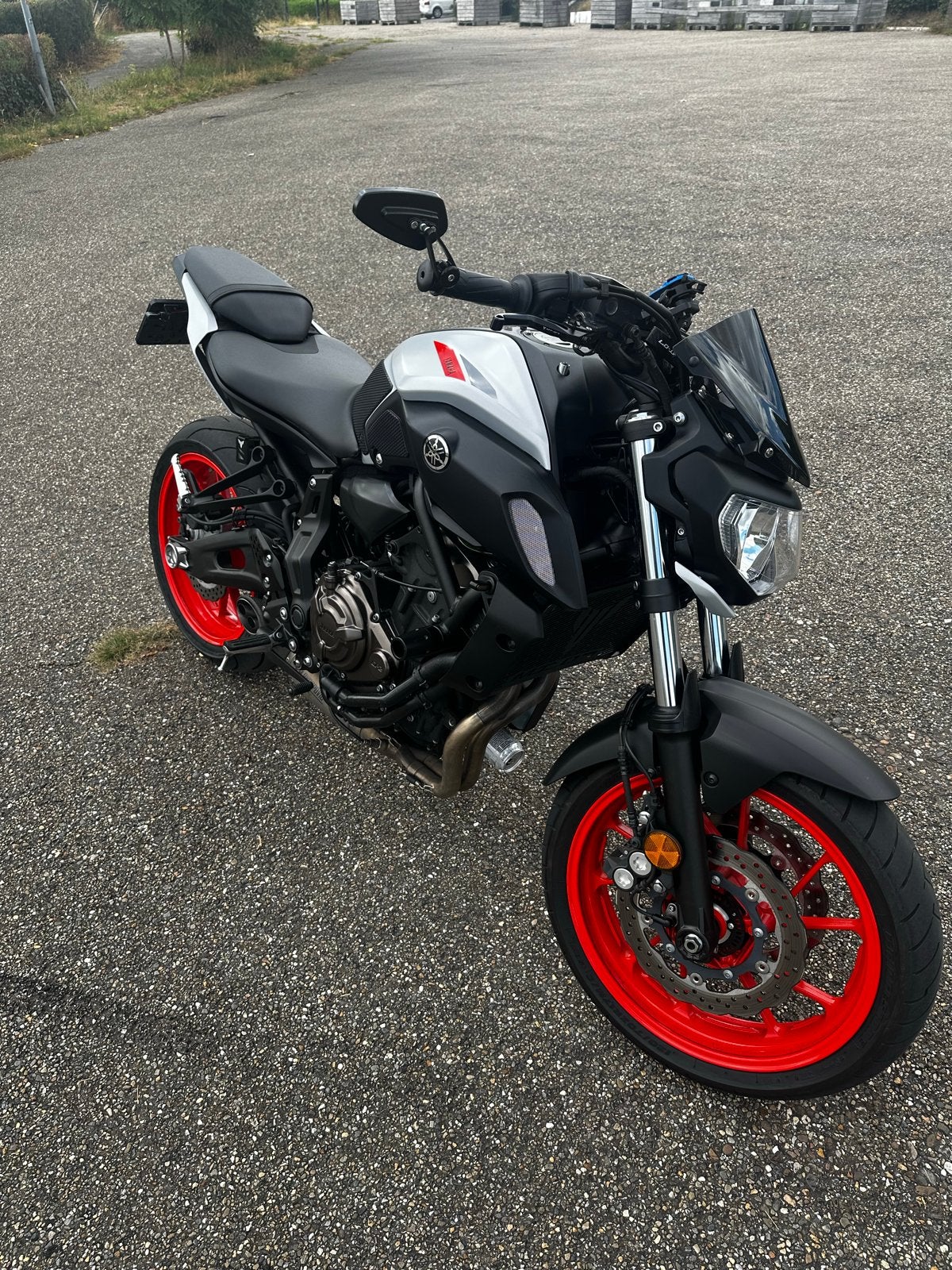 MT-07 Yamaha 2020 Akrapovic Quickshifter Topstaat! A2Vol, 2 cilinders, Nieuw, Particulier, Sportuitlaat