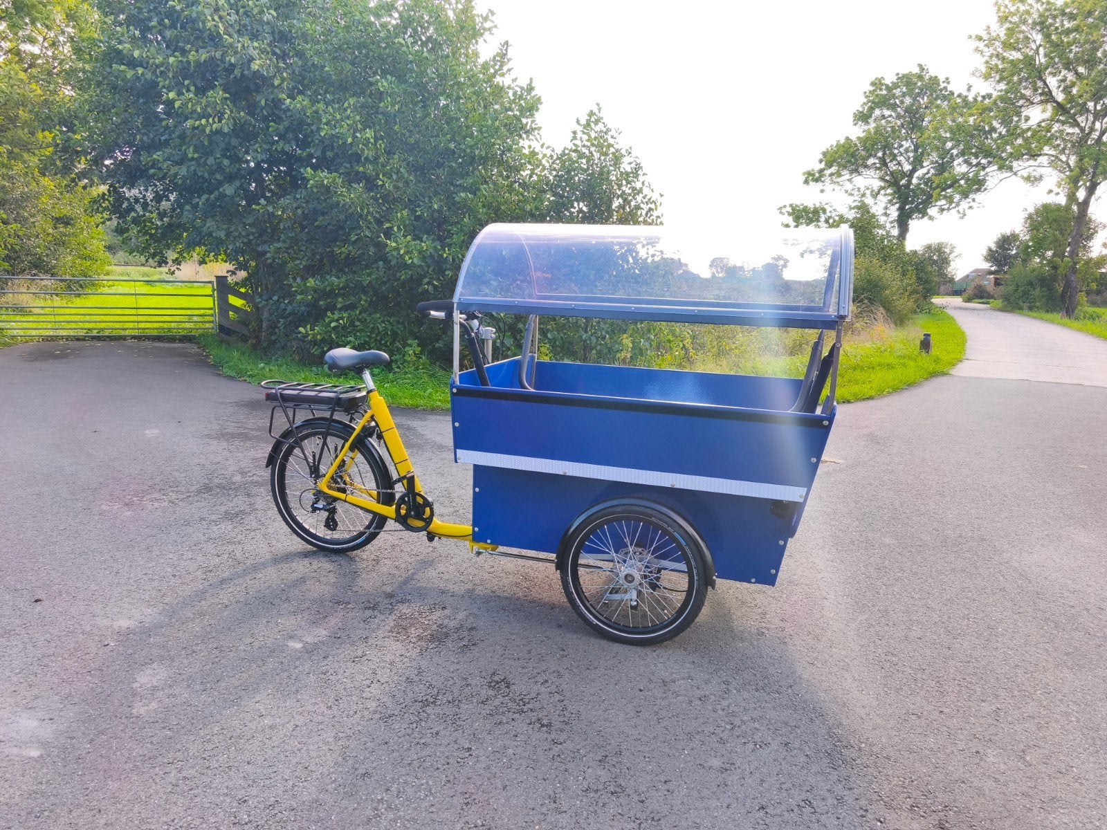 Te koop gerestaureerde Redding bakfiets electrisch, 4 kinderen of meer, Elektrisch, Zo goed als nieuw, Schijfrem