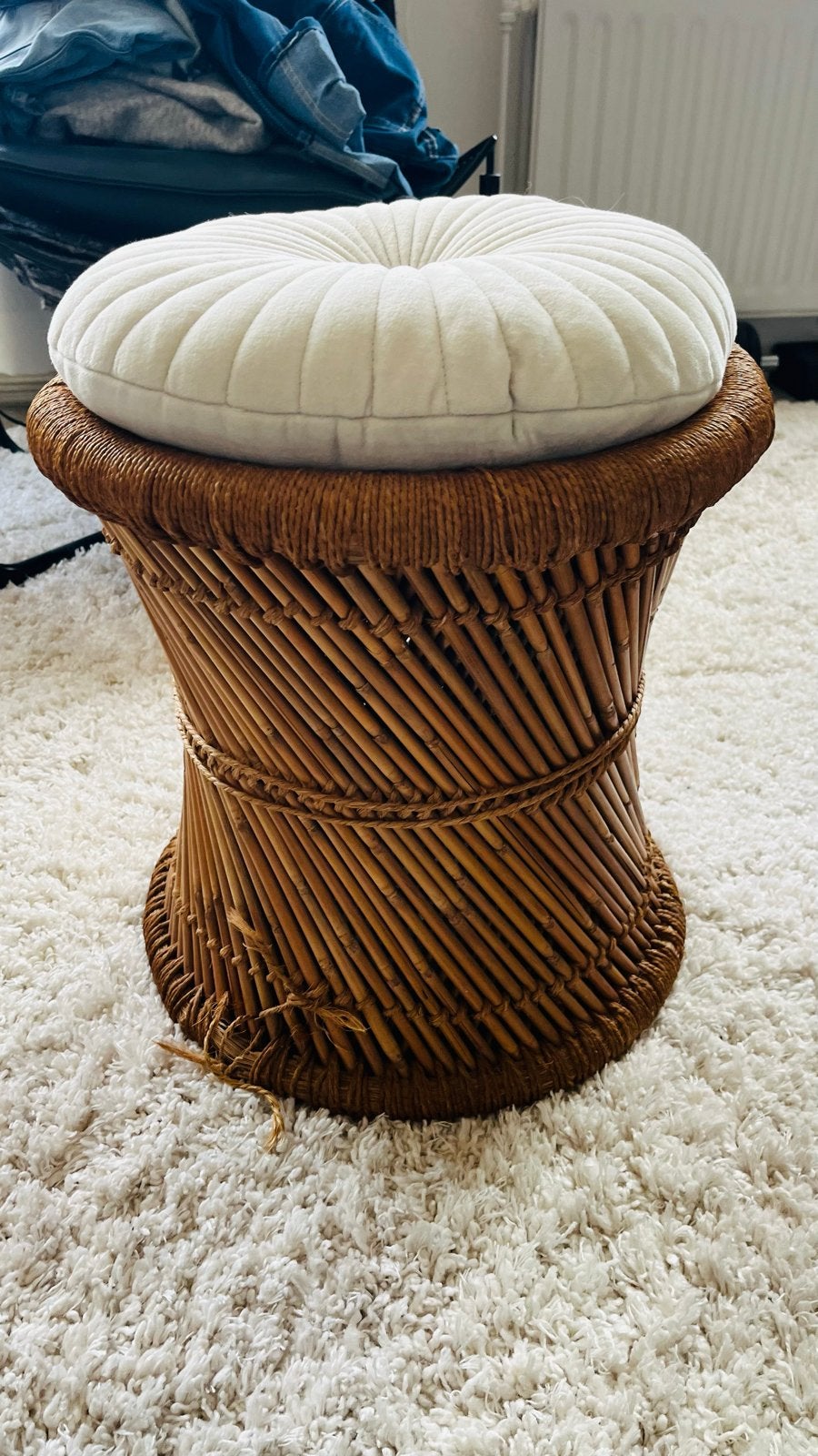 Vintage rotan poef/kruk met kussentje, Huis en Inrichting, Ophalen, Gebruikt, Overige materialen