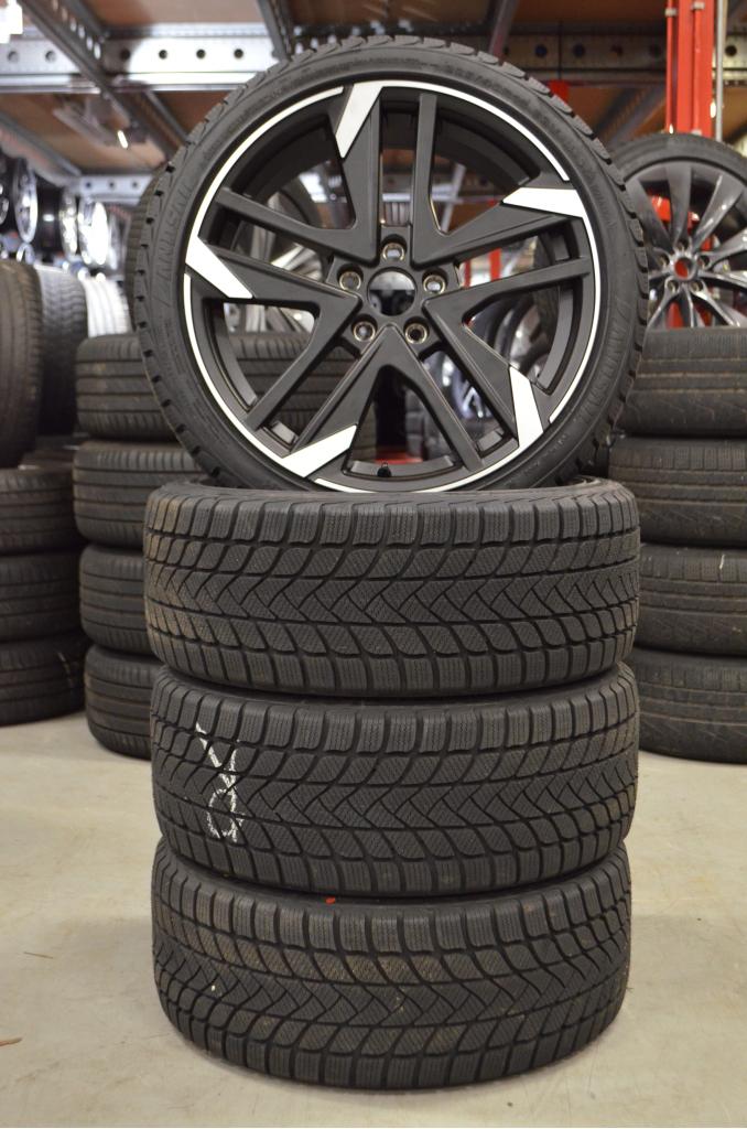 18" Velgen passend op een Peugeot 308 + NWE Winterbanden, Auto-onderdelen, Banden en Velgen, Niet ingevuld, 18 inch, Banden en Velgen