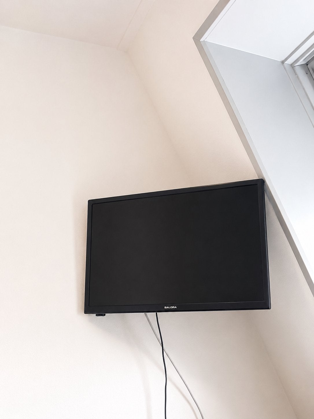 Balora TV - Compacte LED televisie, Overige merken, 50 Hz, HD Ready (720p), Ophalen of Verzenden