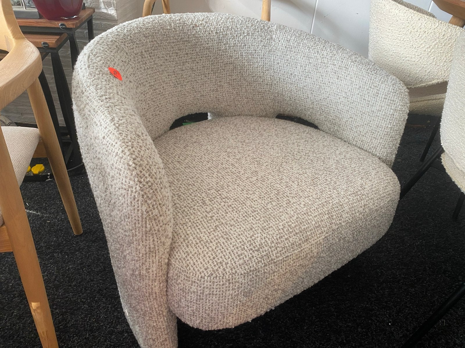 Grote stevige beige fauteuil, Ophalen, X, Nieuw, X
