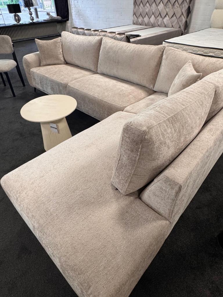 ACTIE: 50% korting op Zara bank, 795,- robuuste materiaal!!, 250 tot 300 cm, Hoekbank, Ophalen of Verzenden, Modern, japandi, stijlvolle