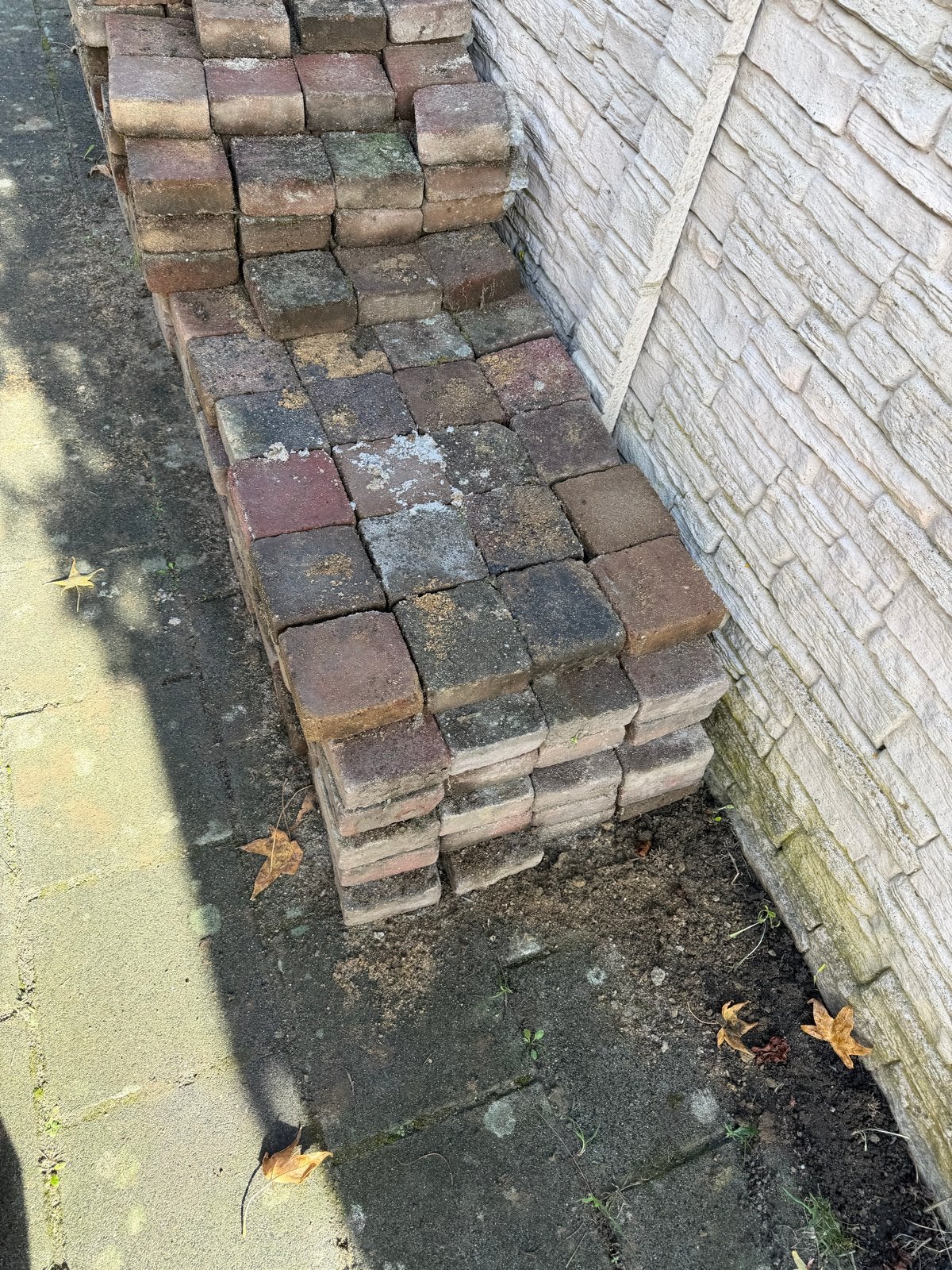 Gebruikte stenen 16x16x6 cm - 31m² beschikbaar, Tuin en Terras, Ophalen, Gebruikt, Klinkers, 10 m² of meer