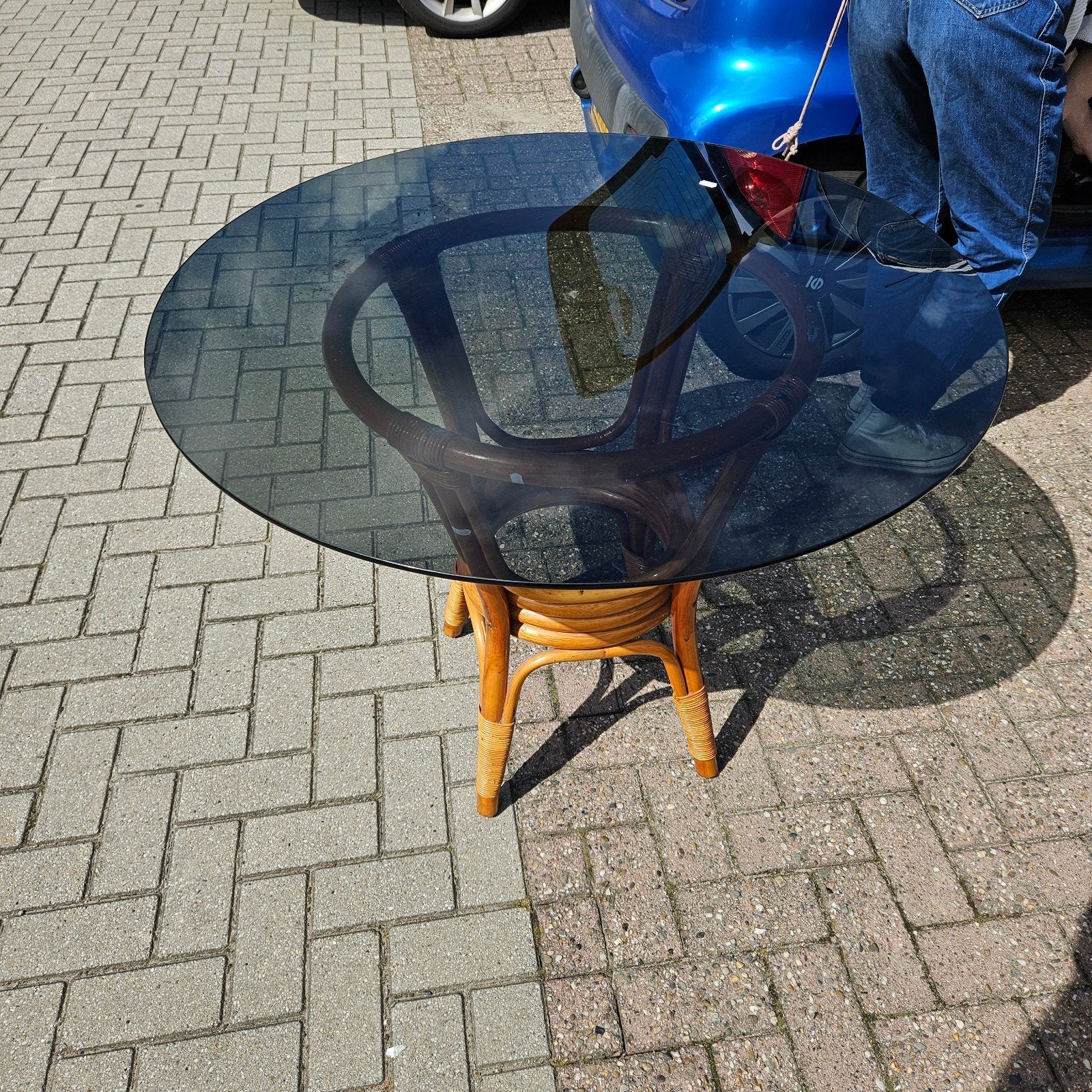 Vintage rotan eettafel met glazen blad, Ophalen, Gebruikt, 50 tot 100 cm, Glas