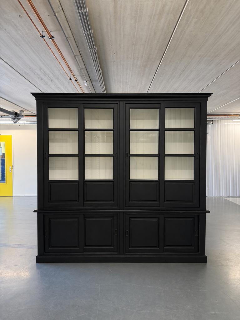 Zwarte Boekenkast met Deuren XL 245 cm Breed #K33, Huis en Inrichting, Met deur(en), 200 cm of meer, Ophalen of Verzenden, Zo goed als nieuw