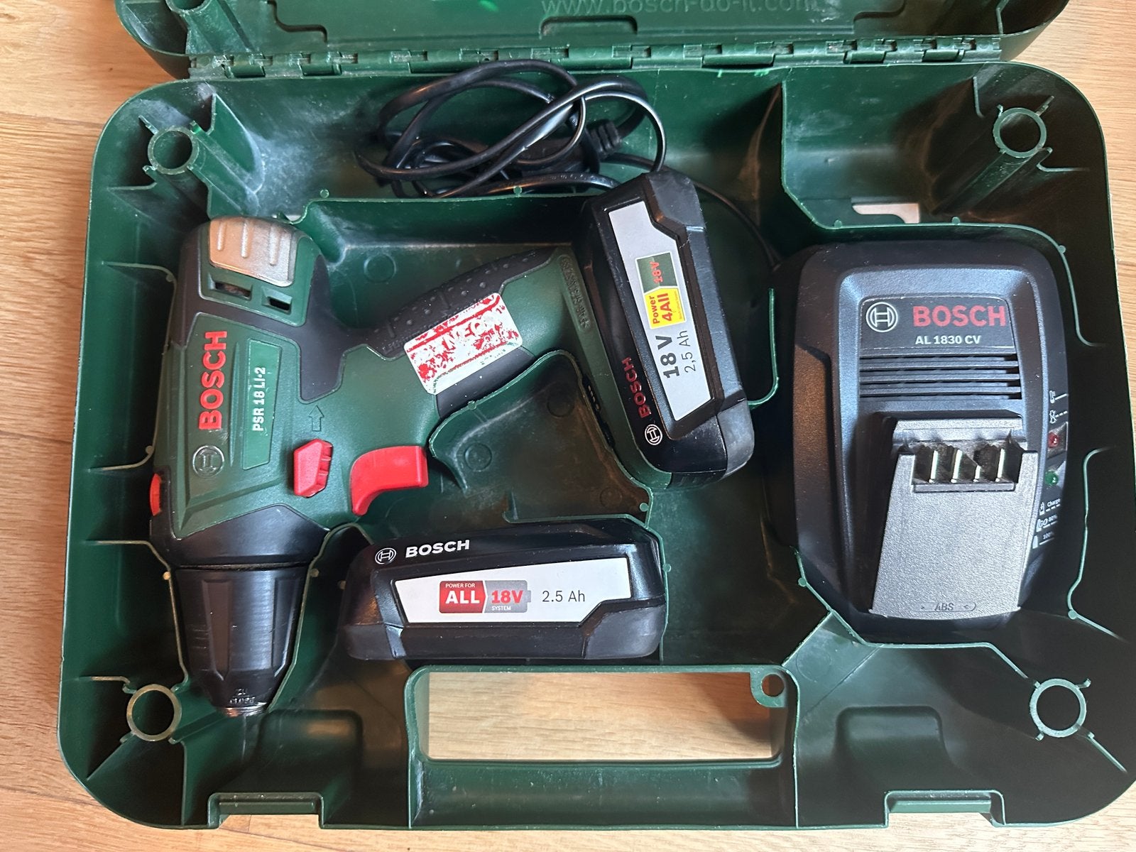 Bosch schroefboormachine PSR 18 LI-2 met 2 accu’s en lader, Ophalen, Gebruikt, Variabele snelheid, Boor- en Schroefmachine
