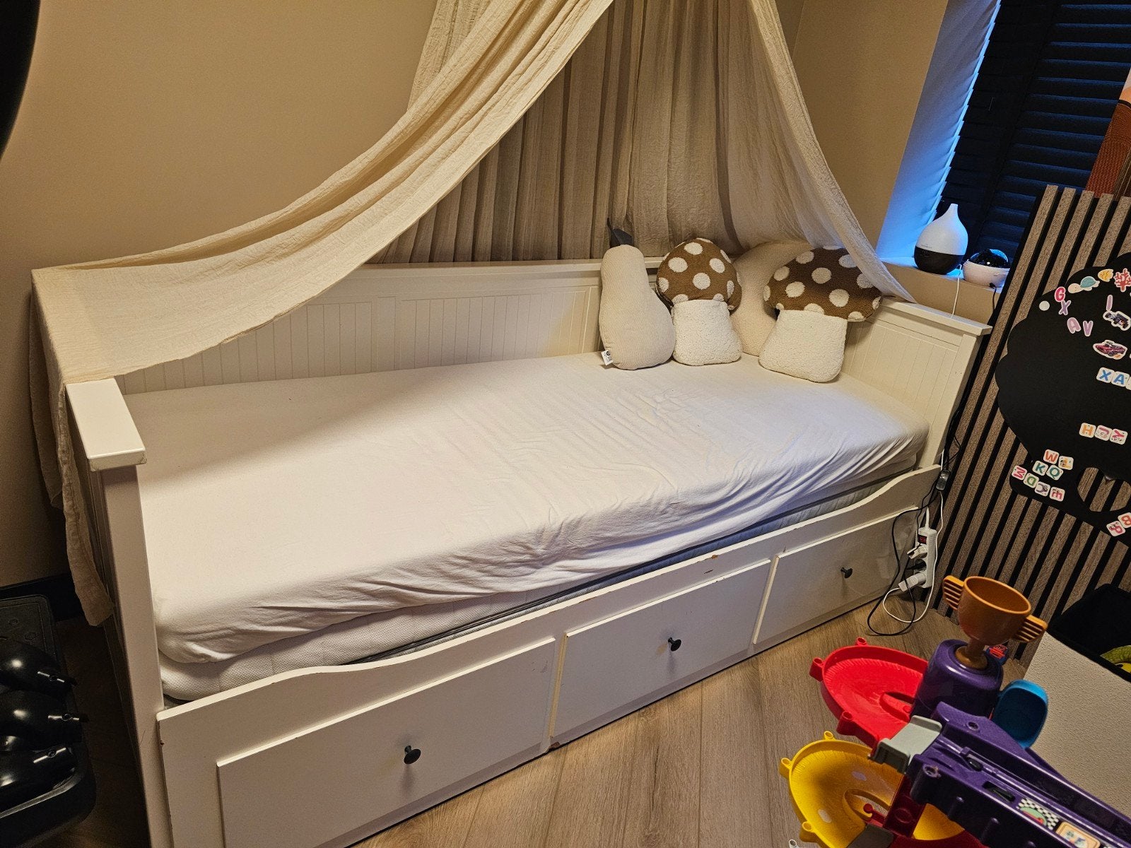 Ikea Hemnes bedbank met 3 lades - Wit, Ophalen, Gebruikt, Eenpersoons, Wit