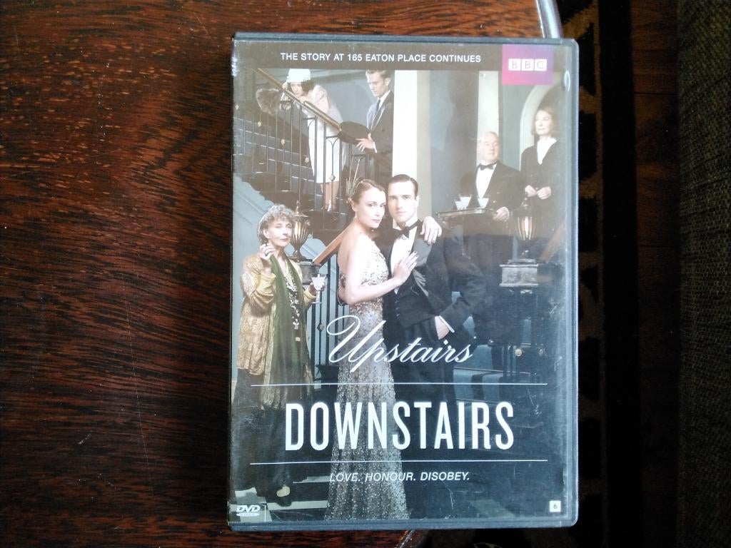 Upstairs downstairs, origineel, Vanaf 6 jaar, Ophalen of Verzenden, Zo goed als nieuw