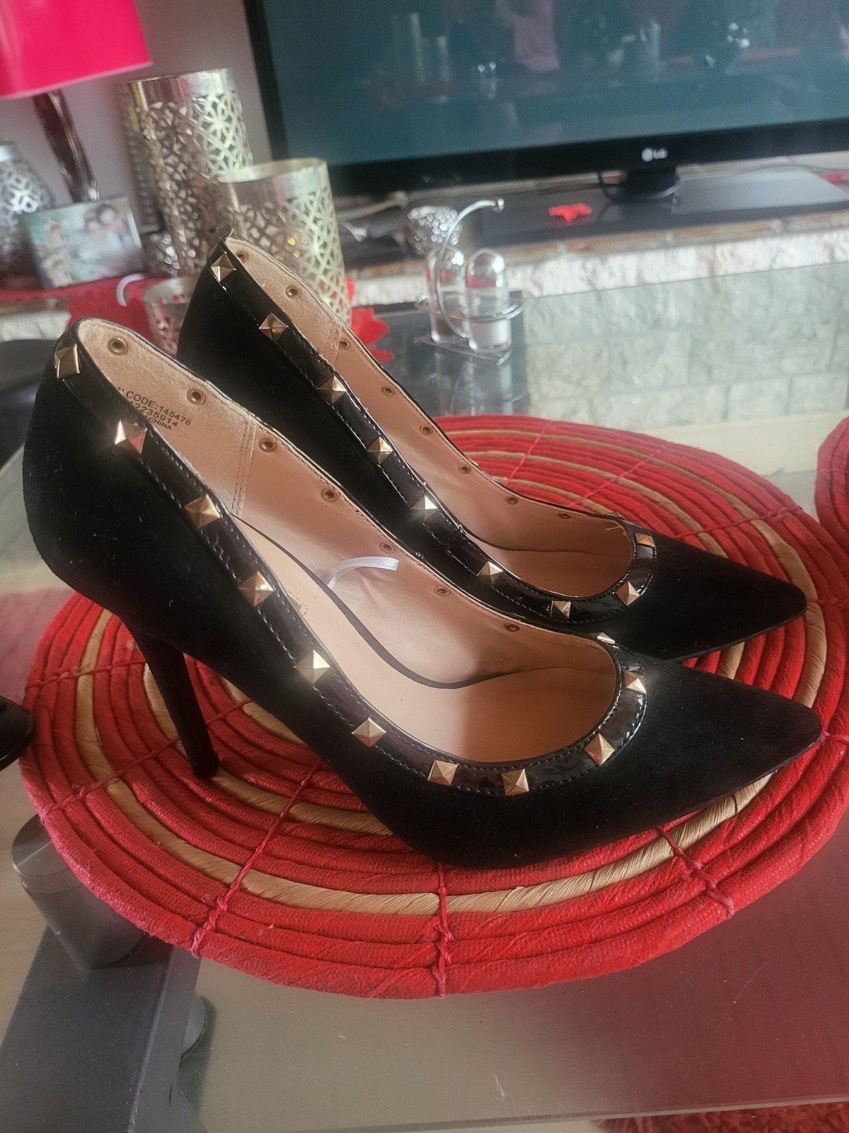 Zwarte pumps met studs maat 38 nieuw, Ophalen of Verzenden
