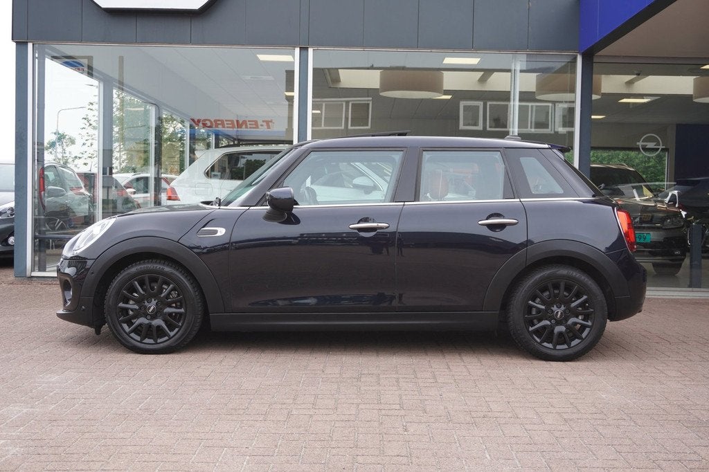 Mini 5-Deurs 1.5 Cooper Business Edition Automaat | 5deurs |, Auto's, Gebruikt, Euro 6, Blauw, 3 cilinders