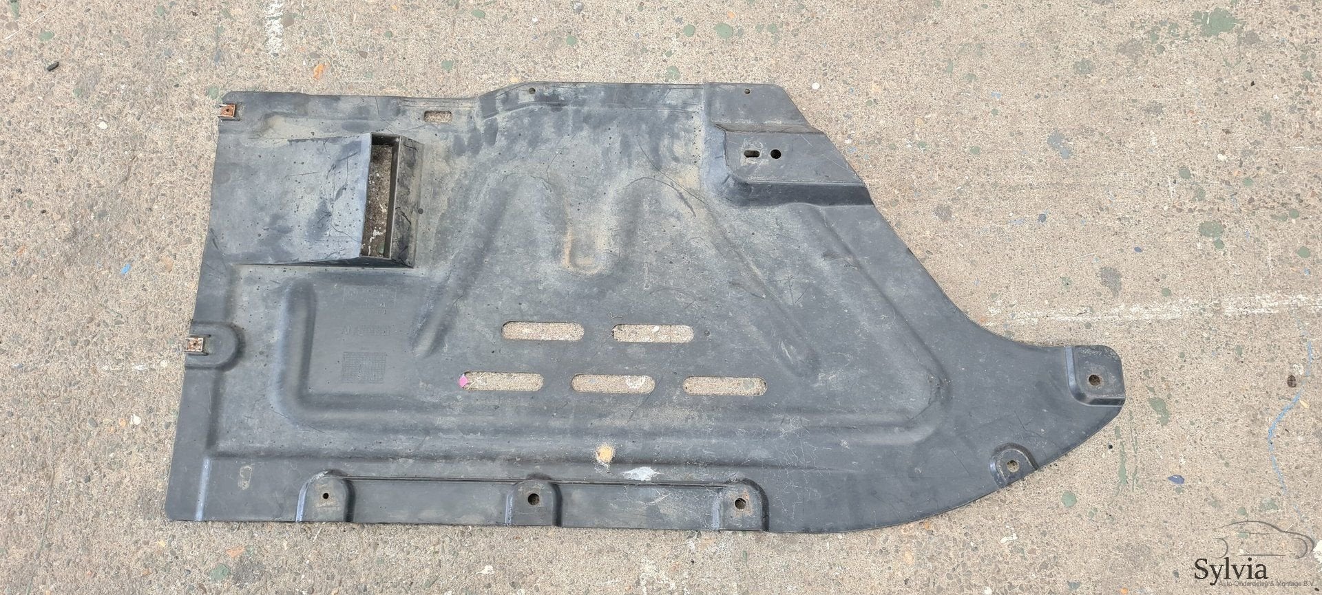 Bodemplaat onderplaat BMW 1 / 3 Serie E81 E82 E87 E88 E90 E9, Gebruikt, -, -, Ophalen of Verzenden