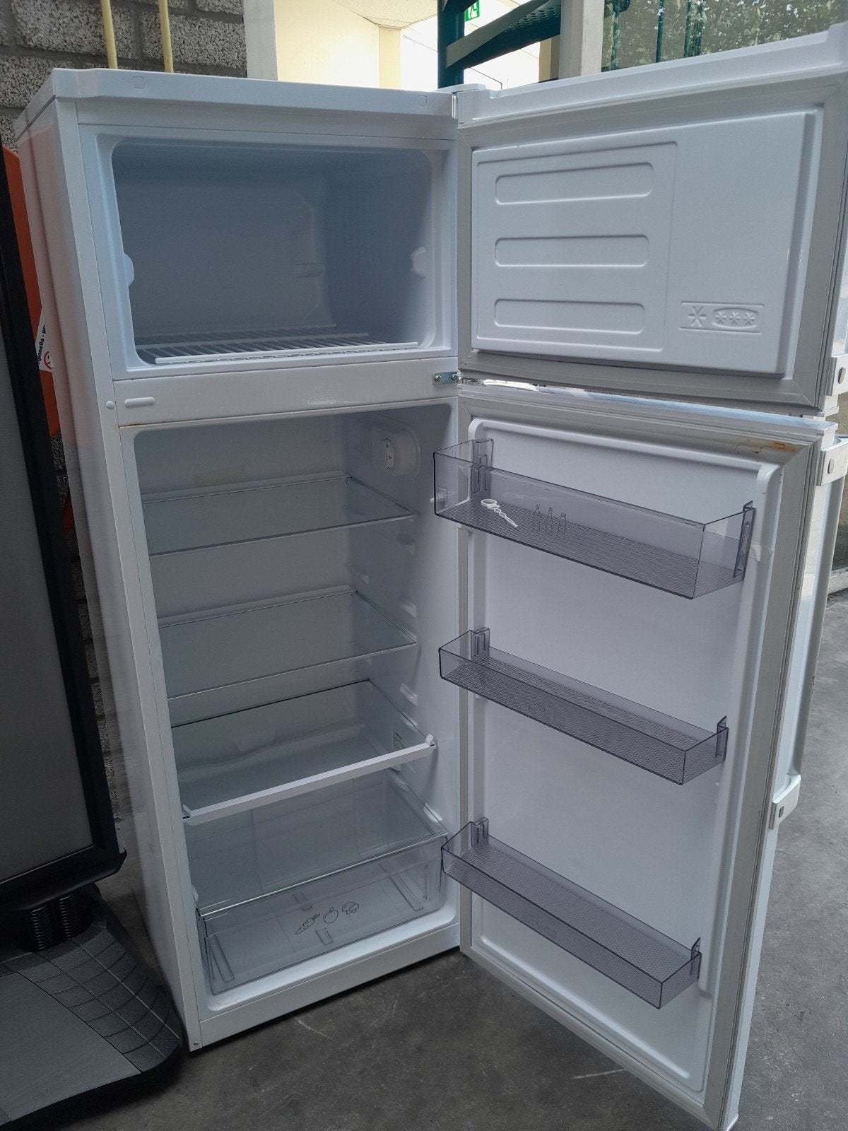 Blomberg Koelvriescombinatie - Compact en Efficiënt, Ophalen, Gebruikt
