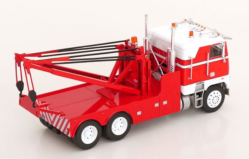 IXO 1:43 Freightliner FLA 1987 rood/ wit - IXO America, Hobby en Vrije tijd, Overige merken, -, -, Nieuw