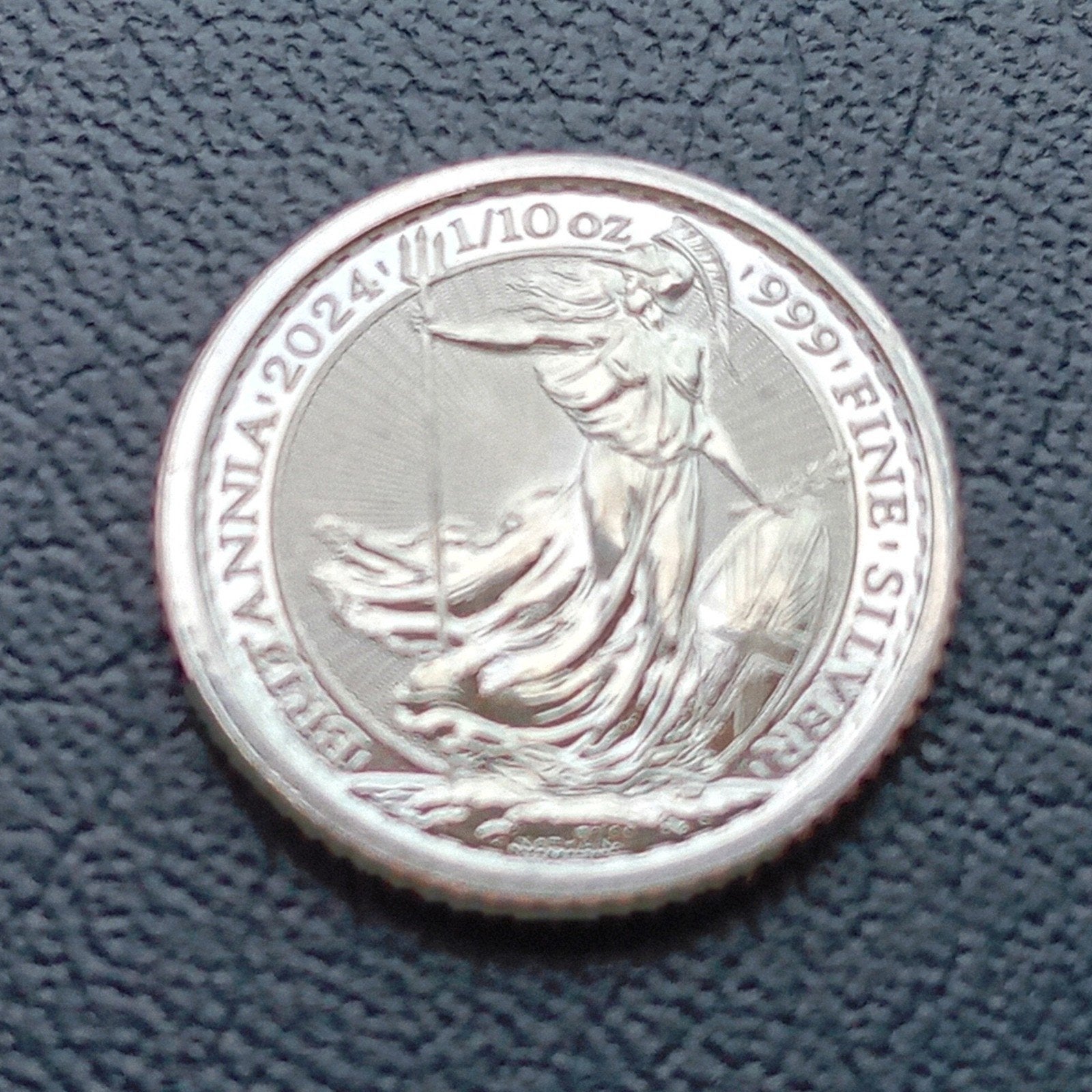 2024 Britannia 1/10 oz Fijn Zilveren Munt Koning Charles III, Ophalen of Verzenden, Zilver