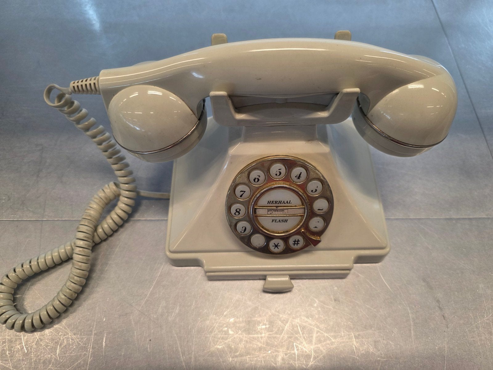 Vintage PTT Telecom Windsor Wit Telefoon - Decoratie, Telecommunicatie, Verzenden, Niet werkend, Met draaischijf