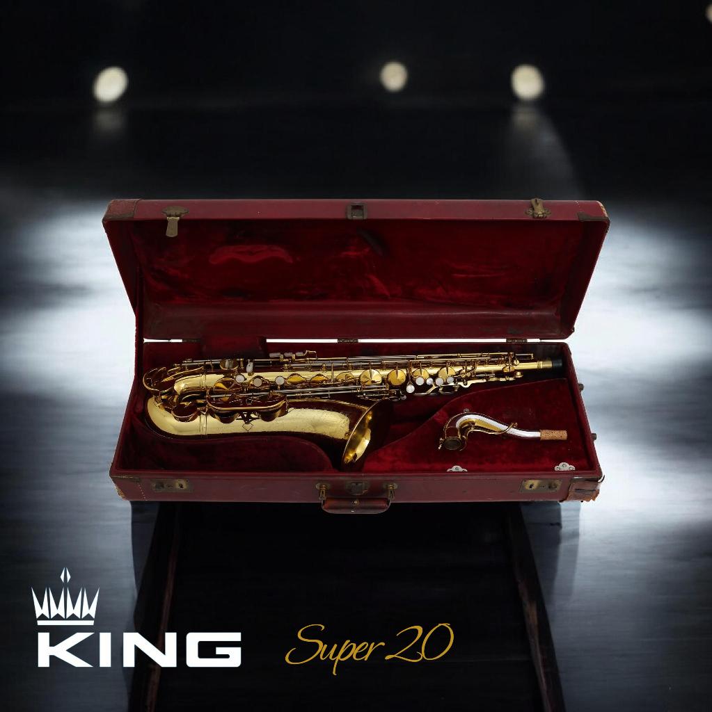 Te koop: King Super 20 Tenor Saxofoon (1952) – Series II, Ophalen of Verzenden, Zo goed als nieuw, Tenor, Met koffer