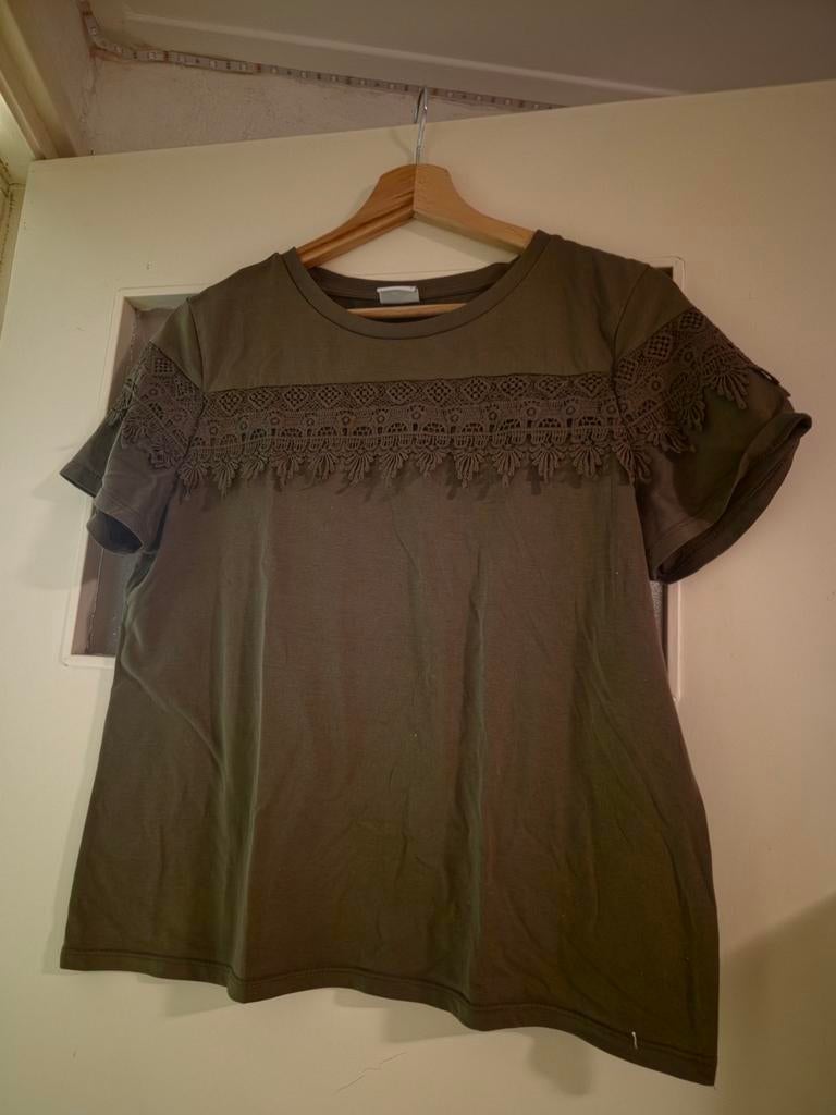 Olijfgroen T-shirt, Maat 38/40 (M), Only, Ophalen of Verzenden, Zo goed als nieuw
