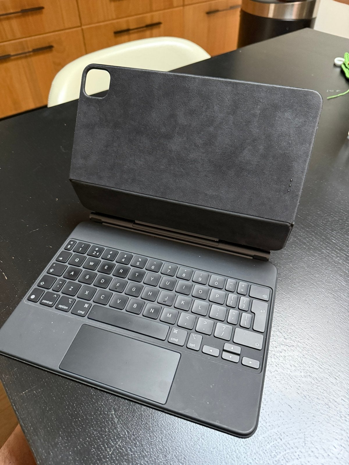 Apple toetsenbord voor Ipad air 5e generatie, Ophalen of Verzenden, Zo goed als nieuw, 11 inch, Bescherming voor- en achterkant