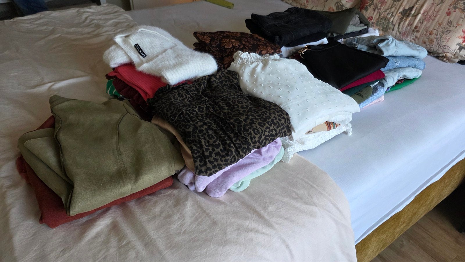 2 volle grote zakken dameskledingpakket maat L, Ophalen of Verzenden, Zo goed als nieuw