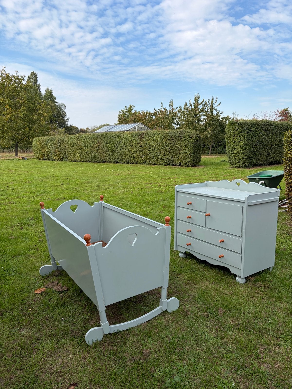 Wieg en commode set - Lichtblauw met hartjes, Ophalen, Zo goed als nieuw
