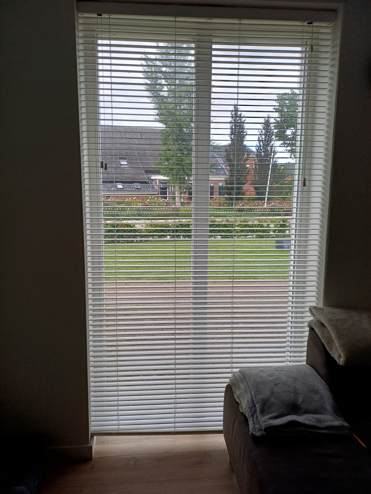 2 luxaflex op maat gemaakt, Ophalen, 130 cm, Kunststof, Overige typen