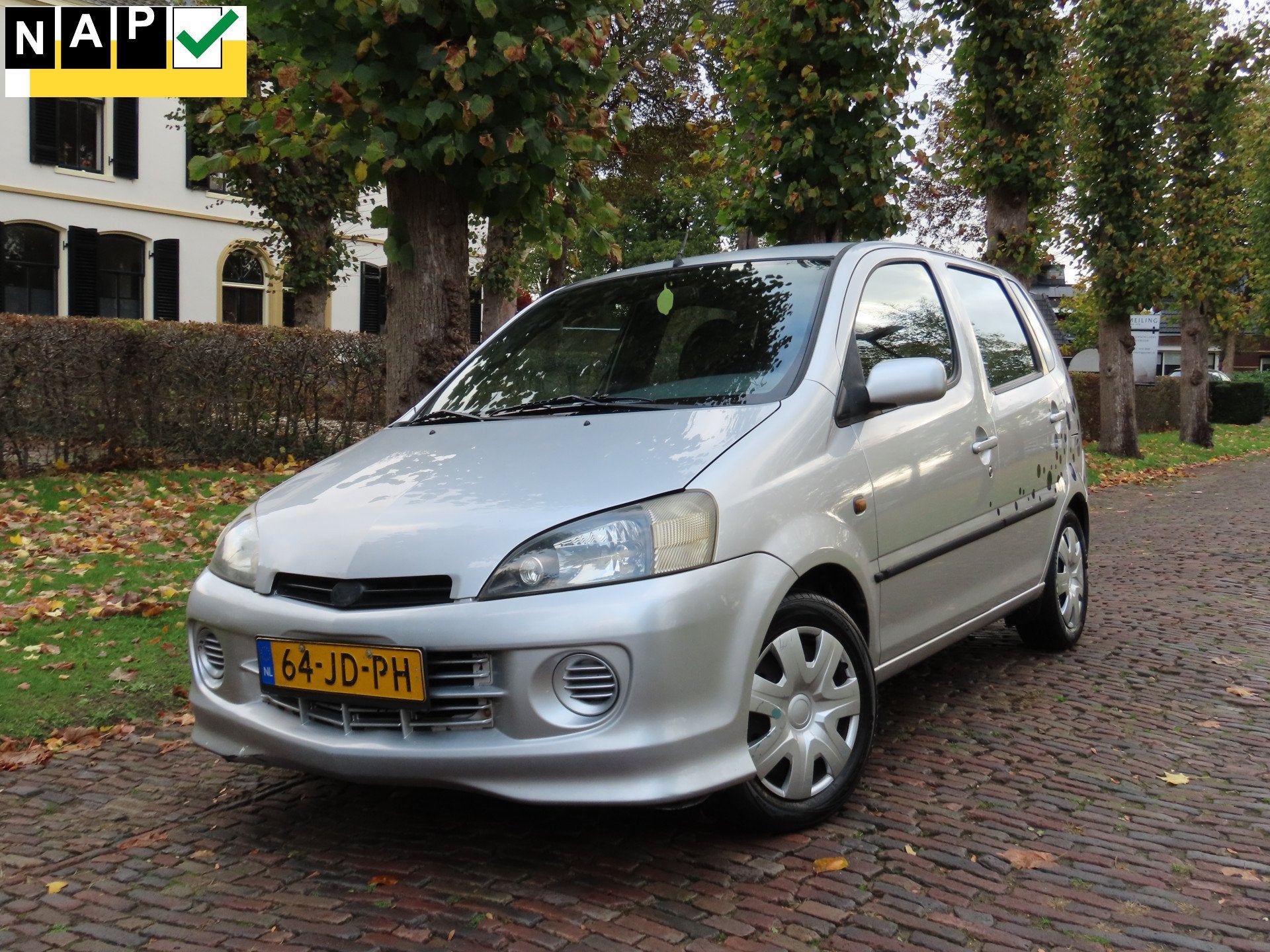 Daihatsu YRV 1.3-16V VTi Airco Stuurbekrachtiging 5 Drs Trek, Auto's, Stof, Gebruikt, 31 €/maand, 4 cilinders