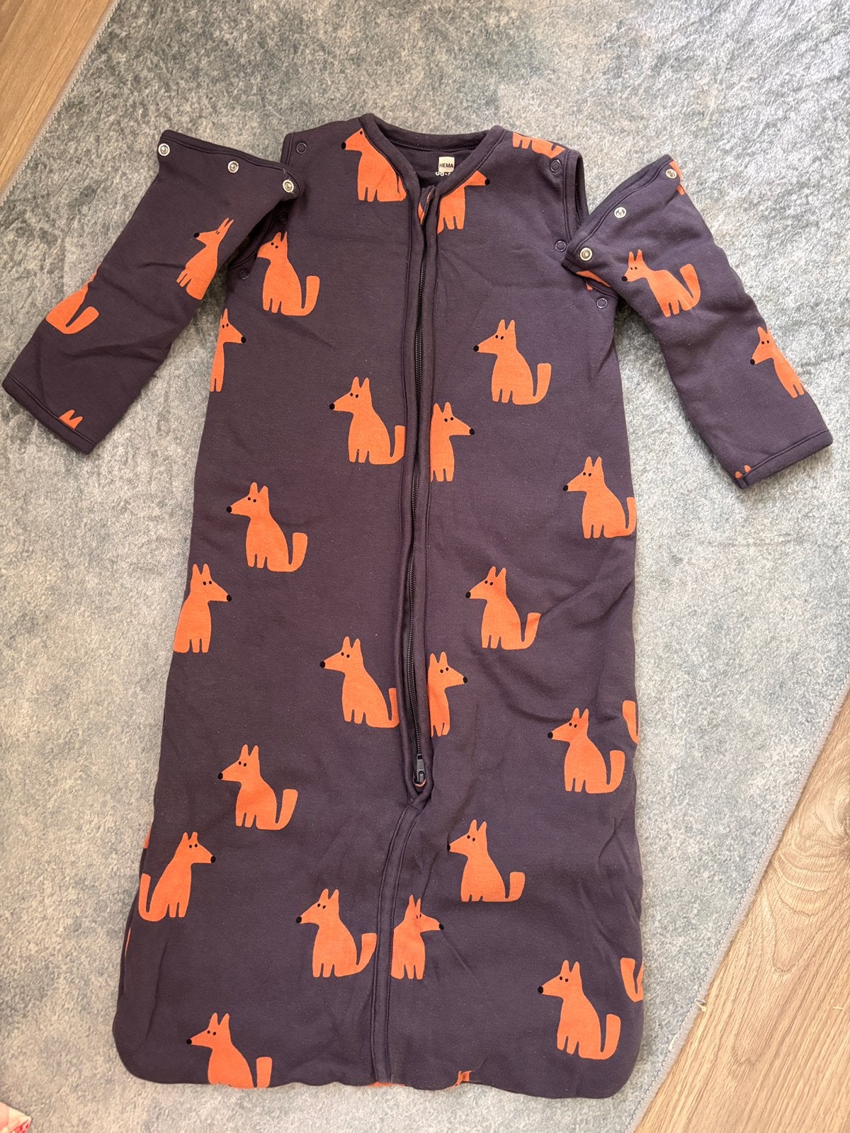 HEMA babyslaapzak met afritsbare mouwen , 68-80 maat, Kinderen en Baby's, Dekens, Slaapzakjes en Inbakerproducten, Overige kleuren