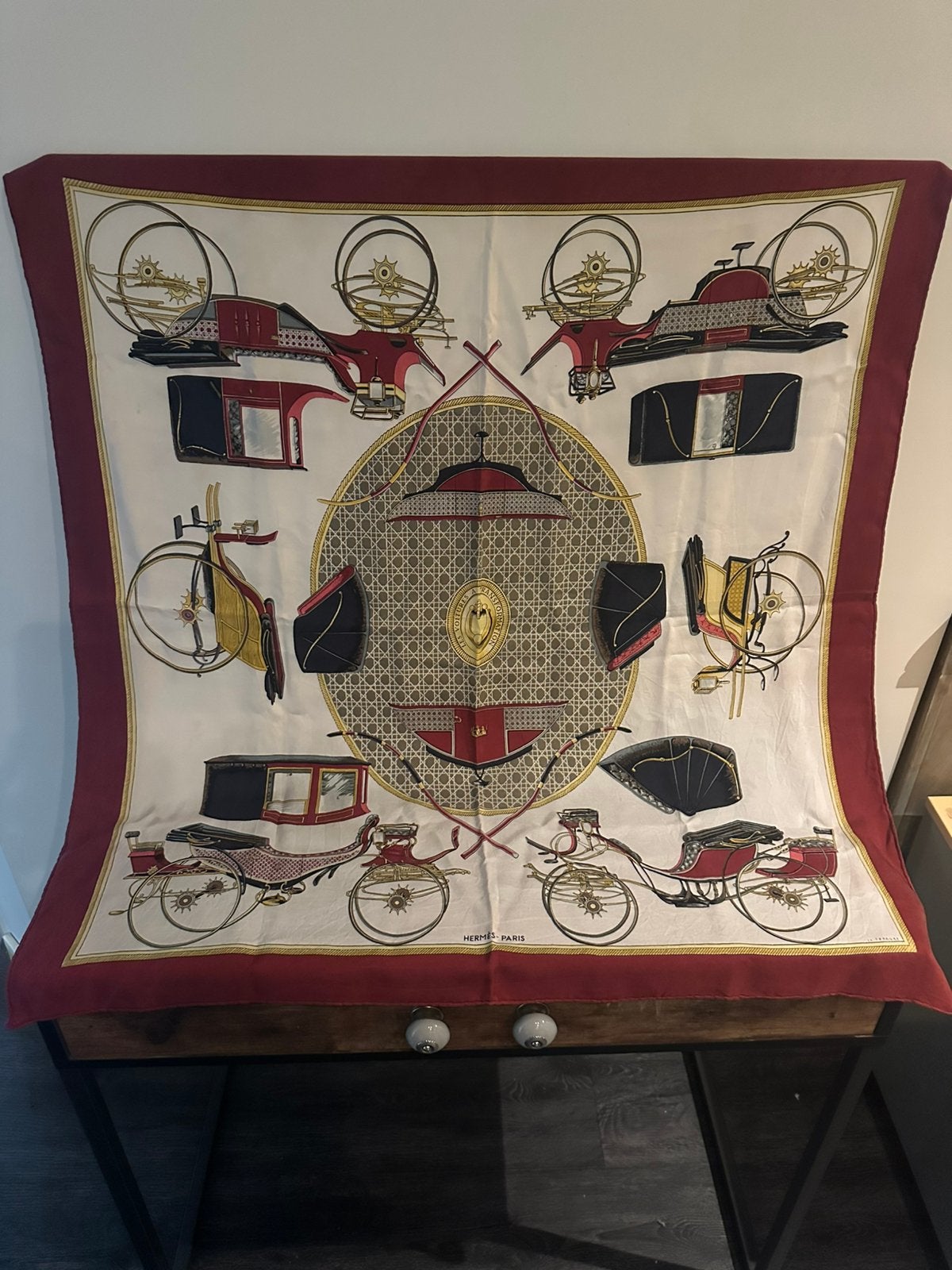Zijden Sjaal Hermes, Ophalen of Verzenden, Zo goed als nieuw, Maat 46/48 (XL) of groter, Sjaal