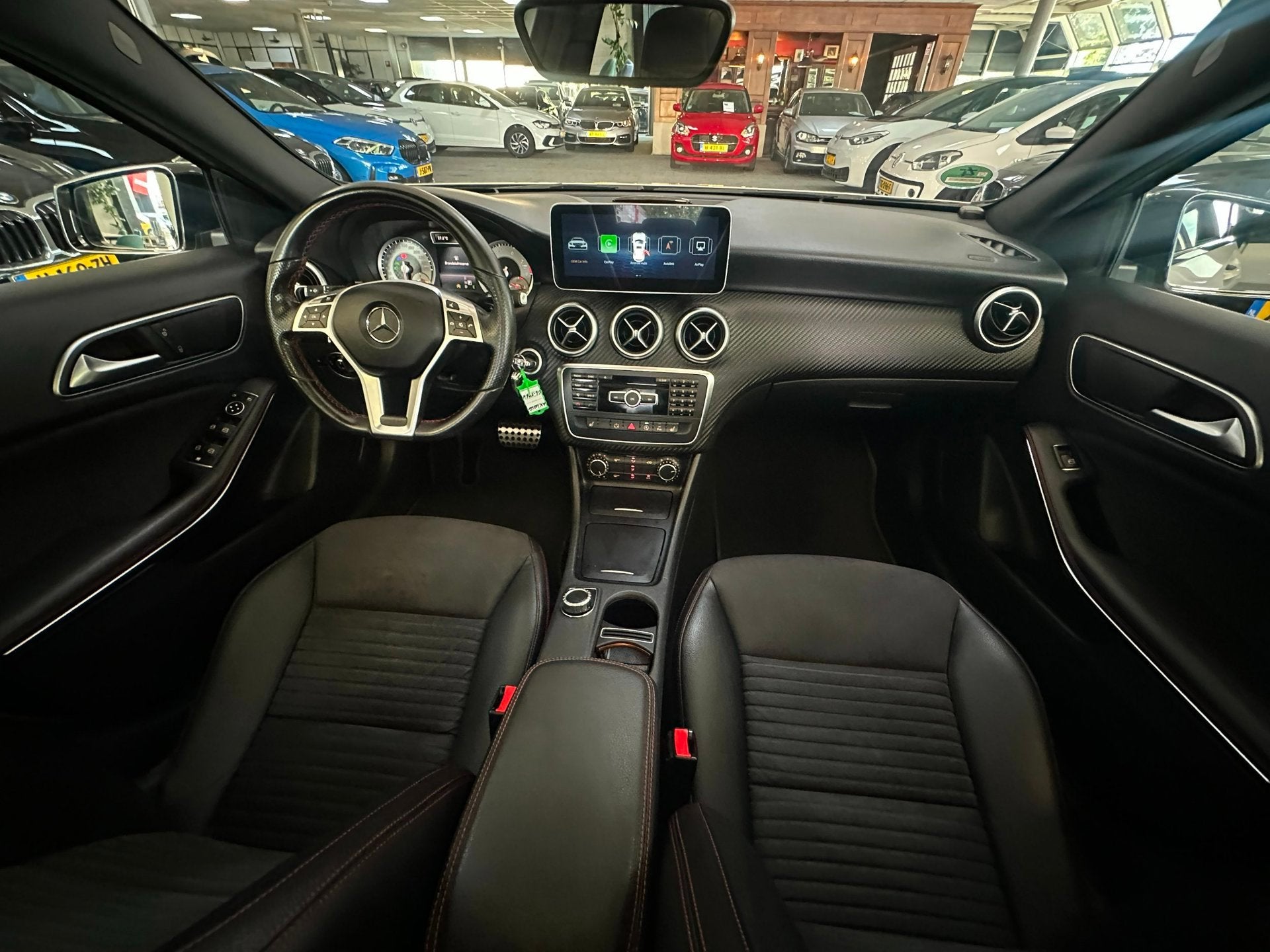 Mercedes-Benz A-klasse 180 Ambition/AUTOMAAT/PANO/NL AUTO-NA, Auto's, Gebruikt, 4 cilinders, 122 pk, 19 km/l
