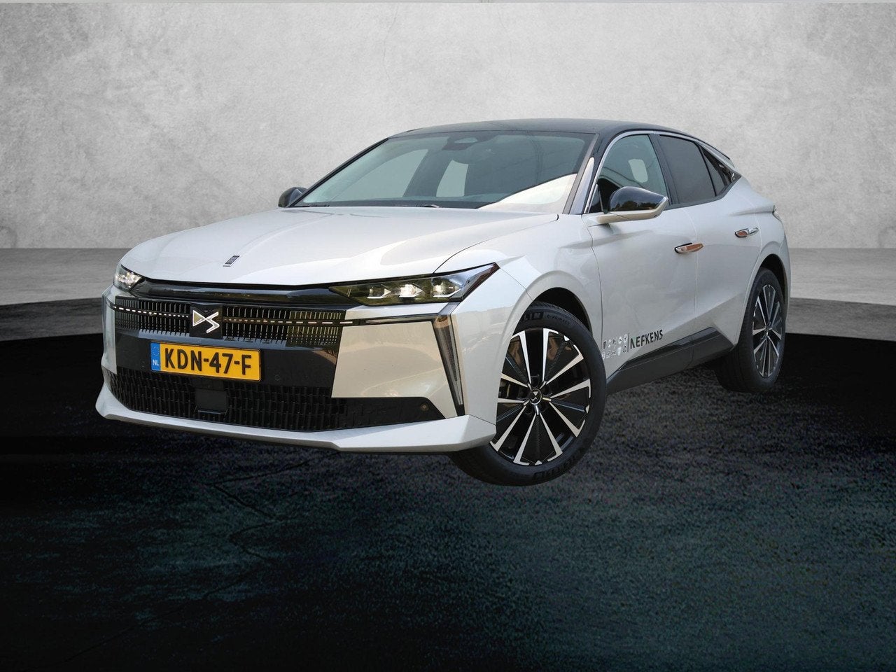 DS DS 4 No E-Tense Etoile Absolute Comfort Tech Pack 58.3 kW, Auto's, DS, Automaat, Gebruikt, 213 pk, DS 4