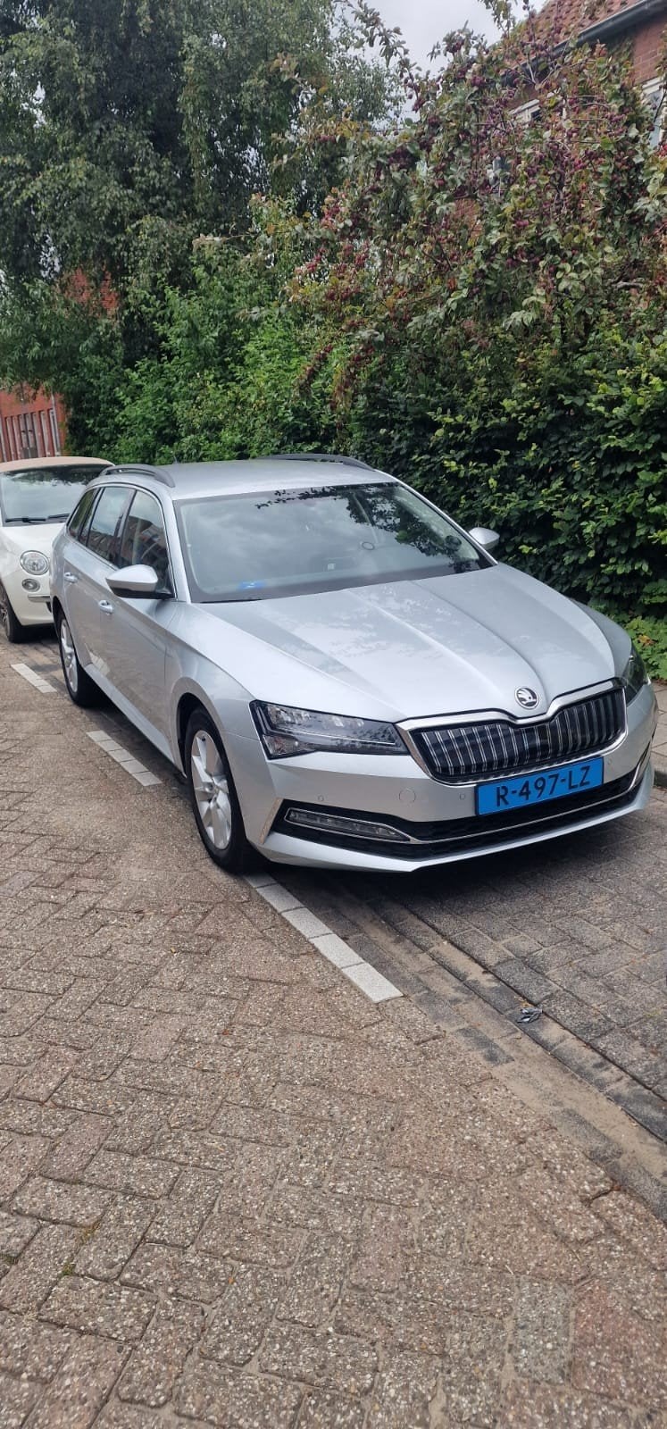 Skoda Superb 1.4 TSI Phev 217pk Dsg-6 2020 Grijs TAXI, Auto's, Skoda, Stof, Plug-in hybride, Grijs, 93 €/maand