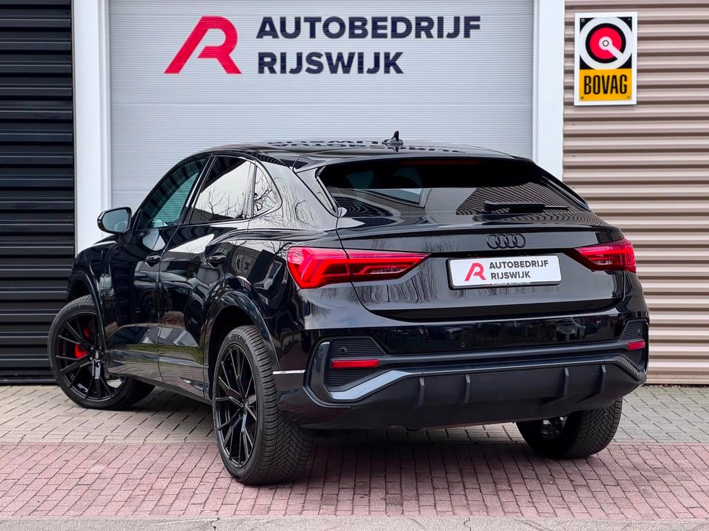 Audi Q3 Sportback 45 TFSI e S Edition Sonos/Leer/Keyless/Cam, Auto's, 12 maanden, Gebruikt, Automatische klimaatregeling, Zwart