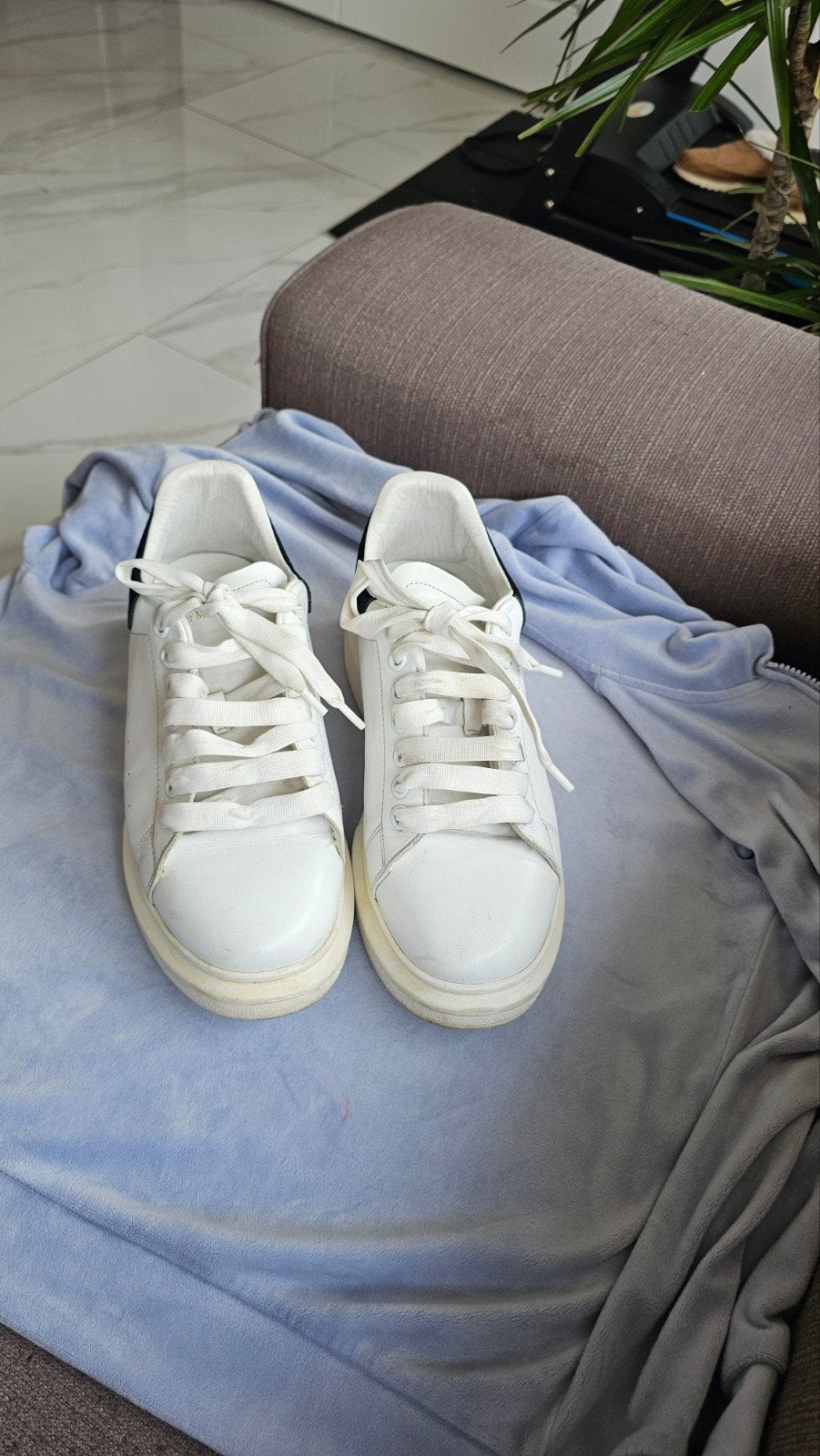 Alexander McQueen Sneakers - Maat 42, Kleding | Dames, Schoenen, Gedragen, Sneakers of Gympen, Wit, Ophalen of Verzenden