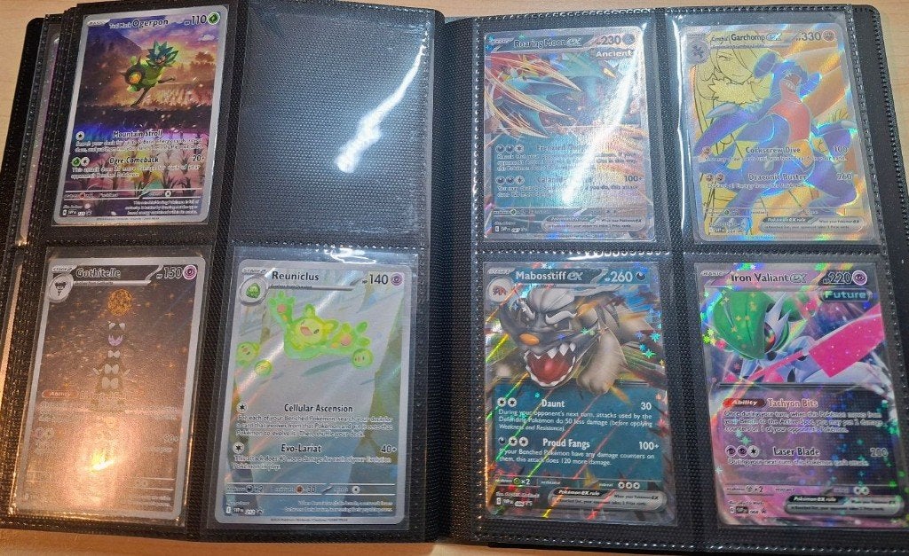 16 Holo Hits (oa. div Ex's en V's) NM/M, Ophalen, Zo goed als nieuw, Meerdere kaarten, Foil